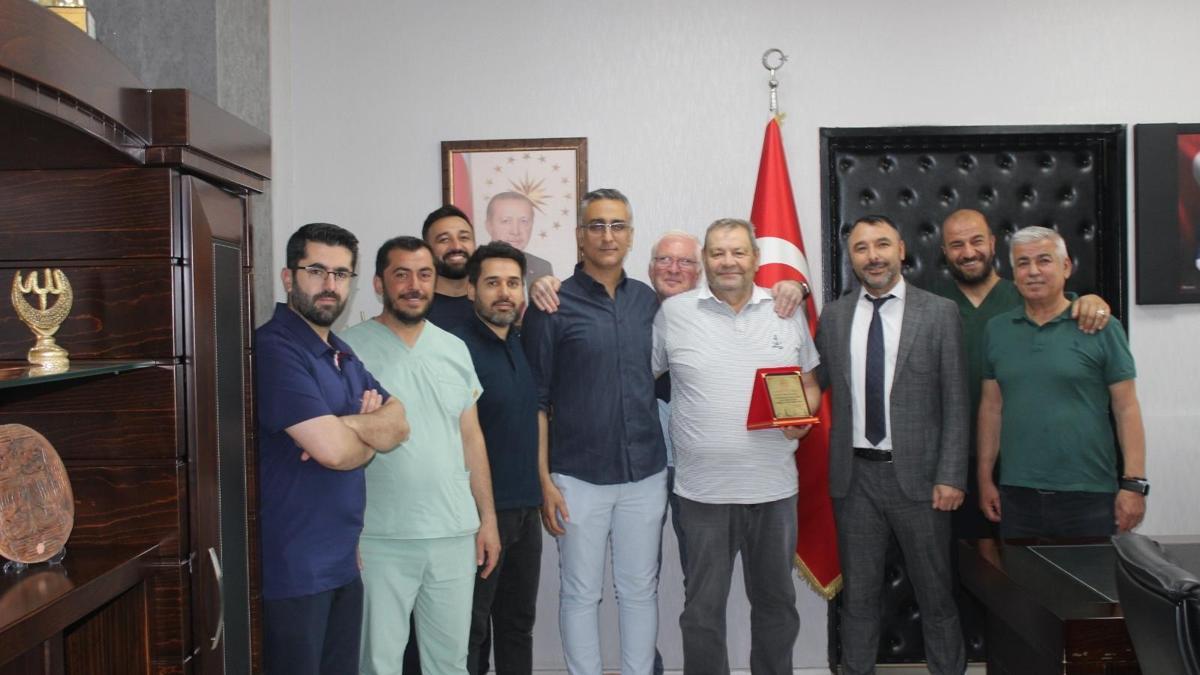 Diyarbakır’da emekliye ayrılan Diş Hekimi İnceoğlu için veda programı