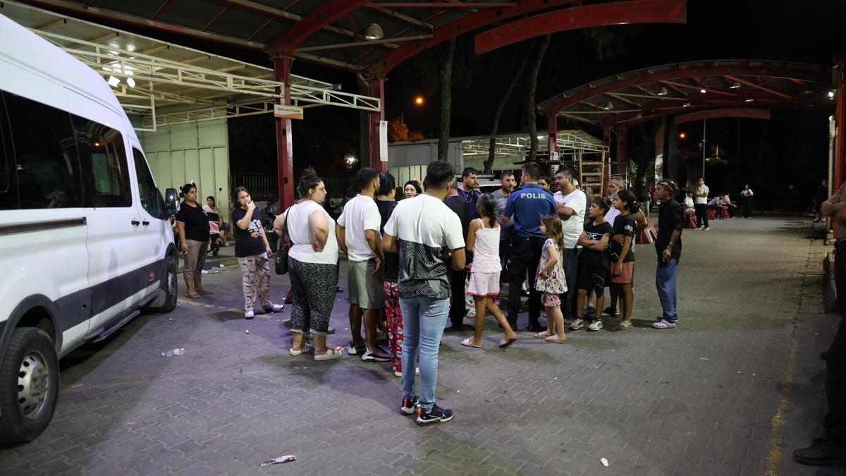 İzmir'de evde çıkan kavgada 9 yerinden bıçaklanarak ağır yaralandı