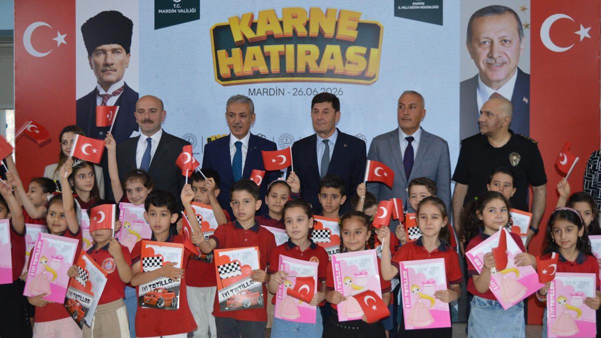 Mardin’de 235 bin öğrenci karne heyecanı yaşadı