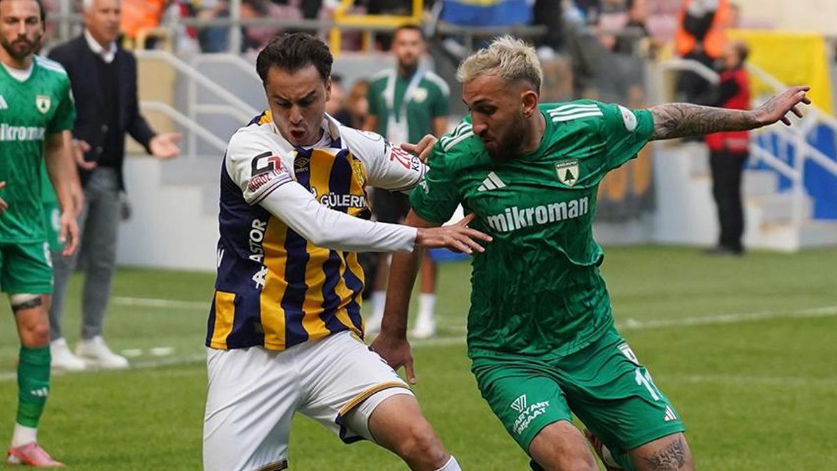 Muğlaspor'da ayrılan ayrılana! Takıma veda ettiler
