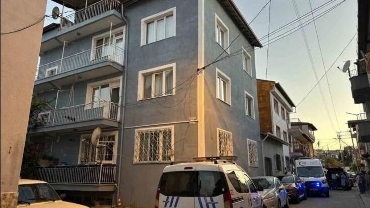 Uşak'ta 3'üncü kattaki balkondan düşen kadın, hayatını kaybetti
