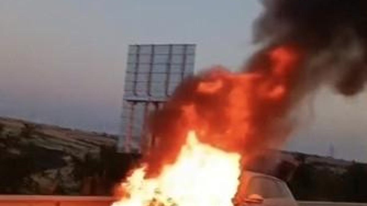 Çatalca'da yanan elektrikli otomobilin sürücüsü: Ailemi bir buçuk dakika arayla kurtardım