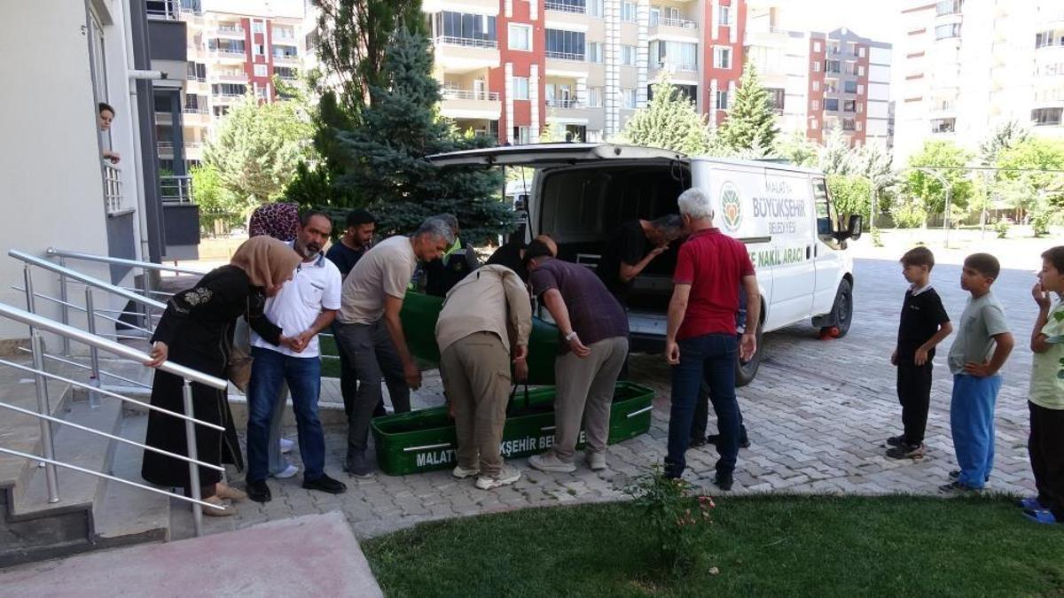 Malatya'da evine bir hafta önce taşınmıştı! İçeri girenler korkunç manzarayla karşılaştı