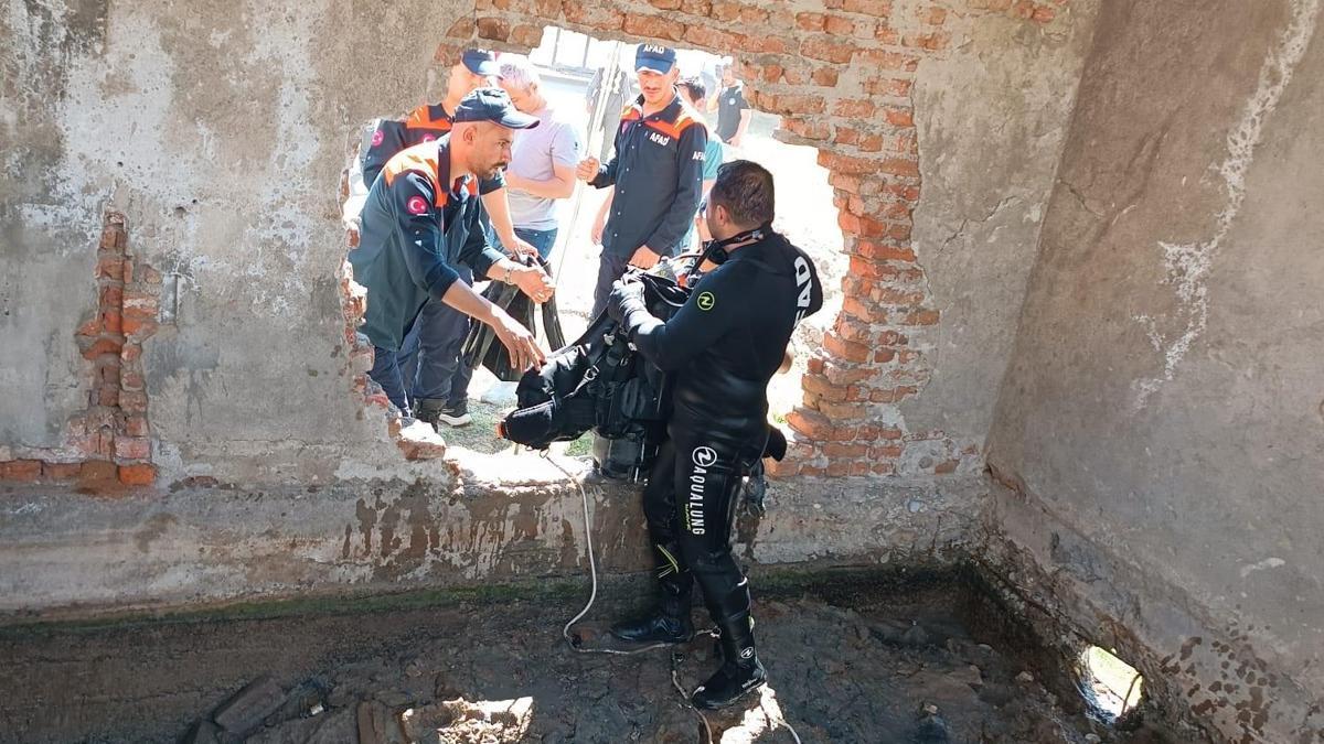 Van'da sulama kanalına düşen 2 yaşındaki çocuk kurtarılamadı (2)