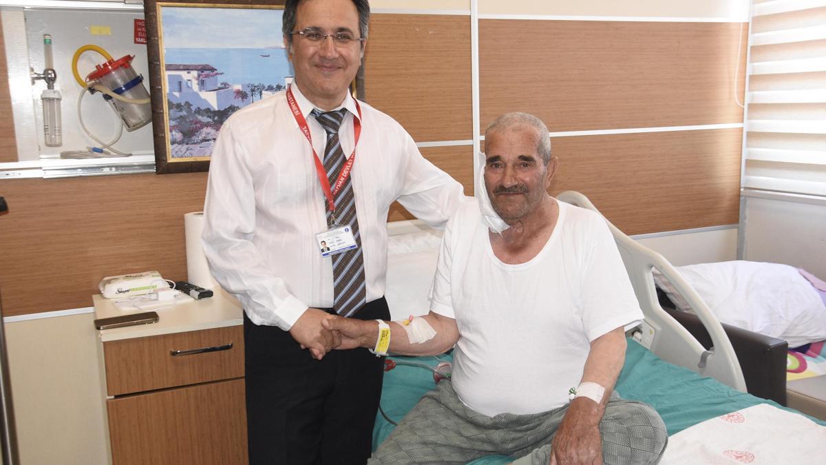 Ameliyatla tükürük bezi tümöründen kurtuldu
