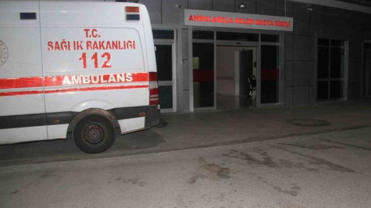 Beyşehir'de anne ve oğlu gıda zehirlenmesi şüphesiyle hastaneye kaldırıldı