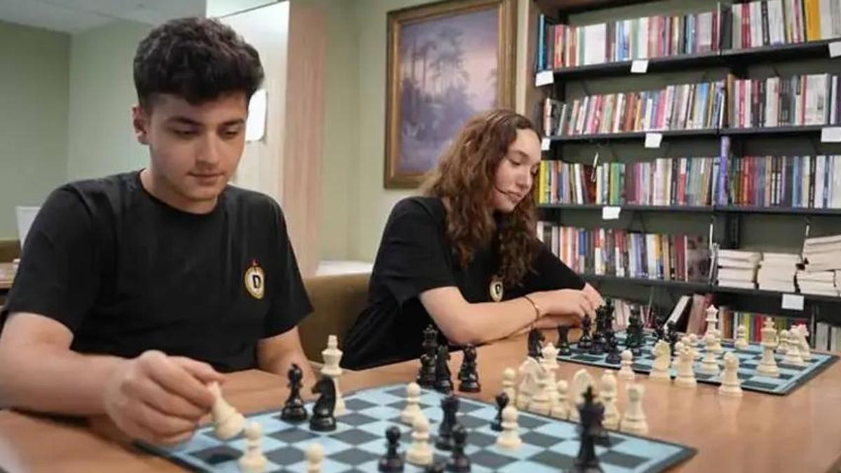 Demirören Medya ve Teknoloji Lisesi'nde tanıtım günleri başladı