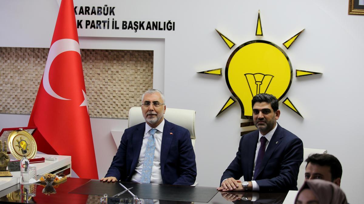 Bakan Işıkhan, Karabük'te "Türkiye Yüzyılı'nda Çalışma Hayatı Buluşmaları" programında konuştu: