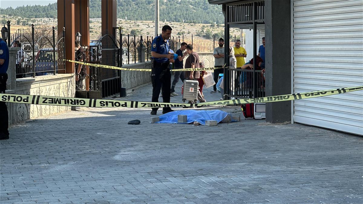 5'inci kattan düşen Alzheimer hastası kadın öldü