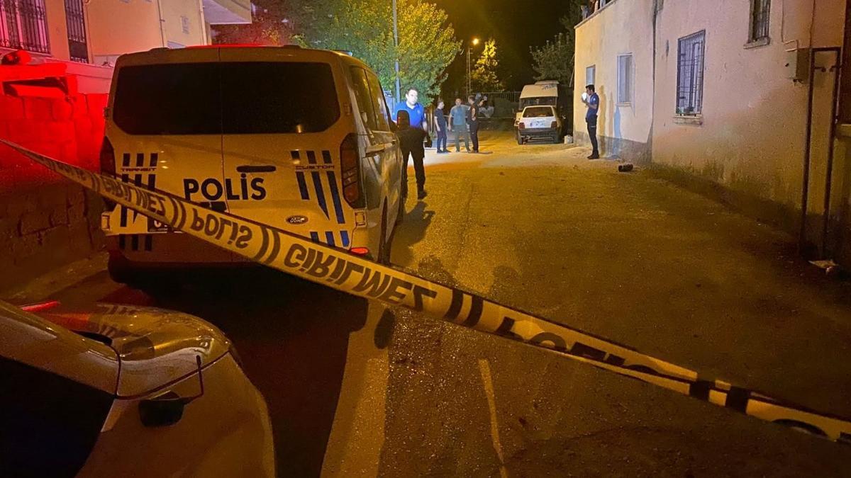 Adana'da silahlı kavga: 1'i ağır 4 yaralı