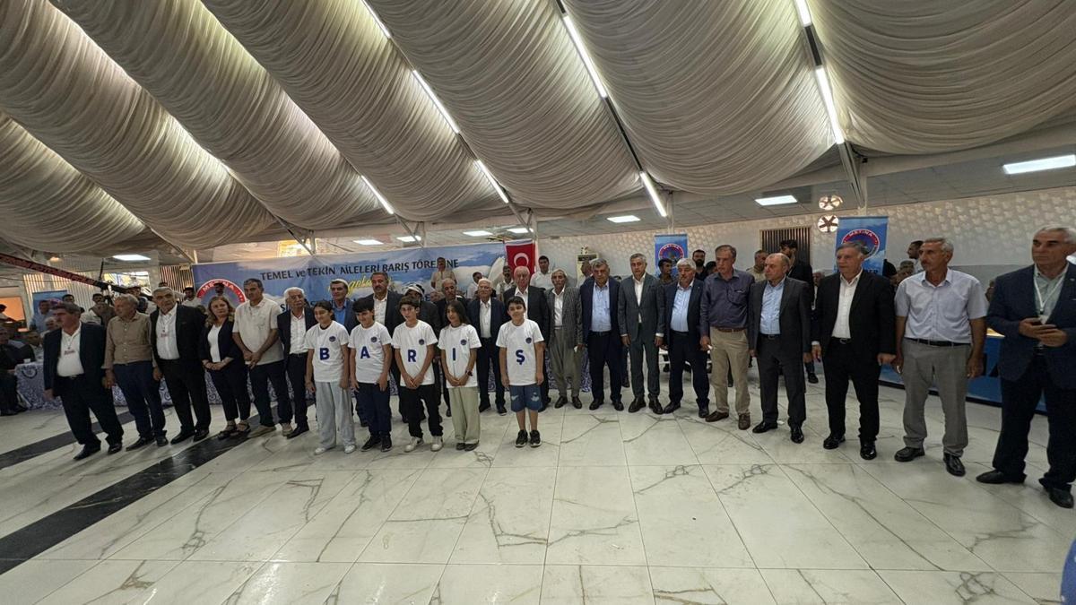 Derik’te iki aile arasındaki 5 yıllık husumet, barış töreni ile son buldu