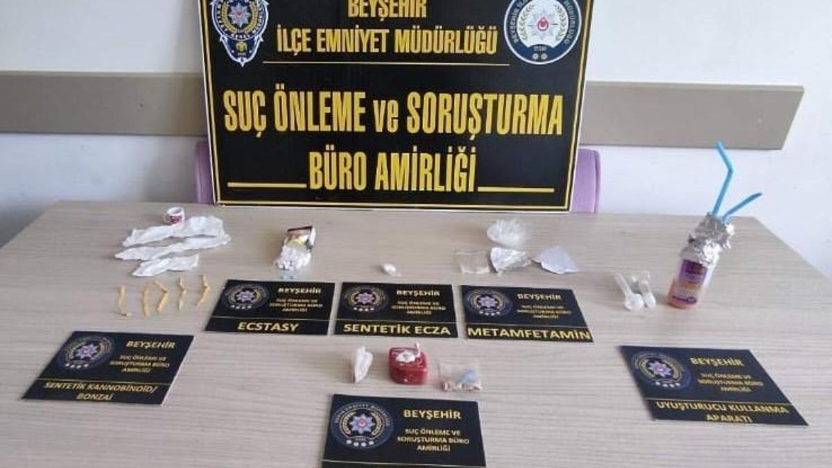 Konya'da uyuşturucu operasyonunda yakalanan 2 zanlı tutuklandı