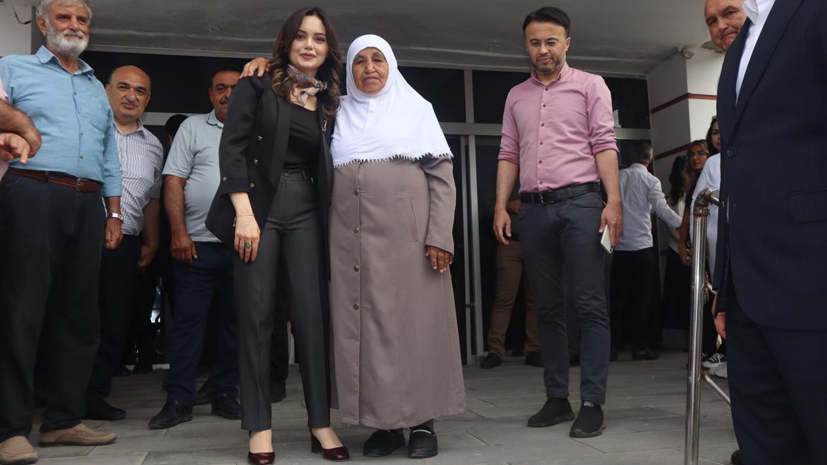 Kaymakam Yılmaz'a duygusal veda