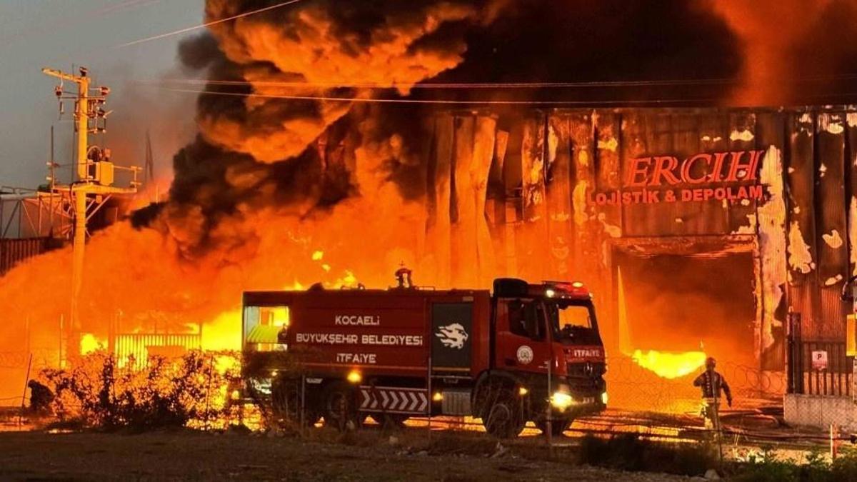 Kocaeli'de itfaiye ekipleri olası yangınlara karşı teyakkuzda