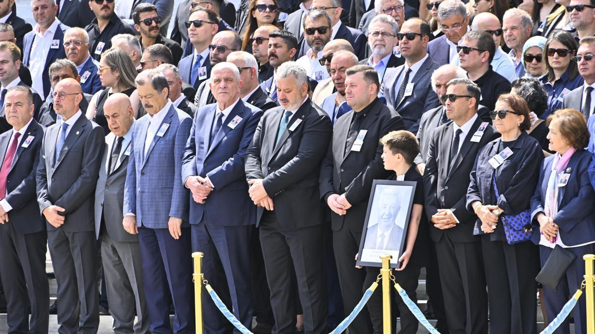 Hayatını kaybeden eski Devlet Bakanı Kara için Meclis'te tören