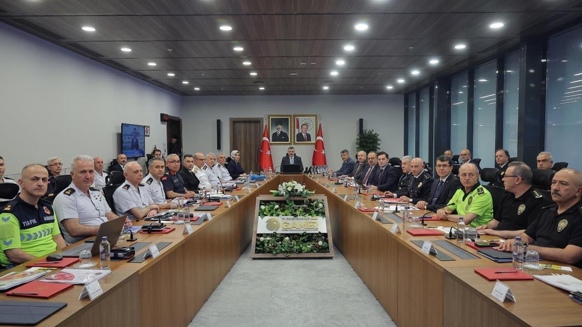 Bakan Çiftçi, 'NATO Zirvesinde Alınacak Güvenlik Tedbirleri' toplantısına katıldı