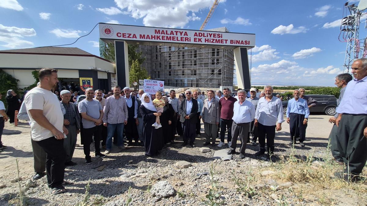 Bıçakla yarasıyla ölen Emine'nin tutuklu eşinin yargılanmasına devam edildi
