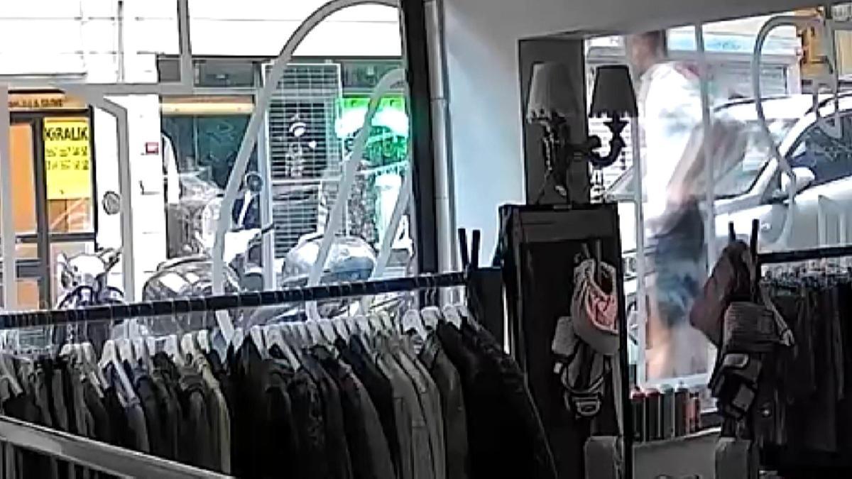 Beyoğlu’nda antika bisikleti çalan şüpheli kamerada