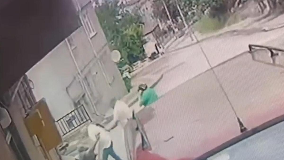 Çıkan tartışmada ağabeyi, yengesi ve yeğenini öldürdü