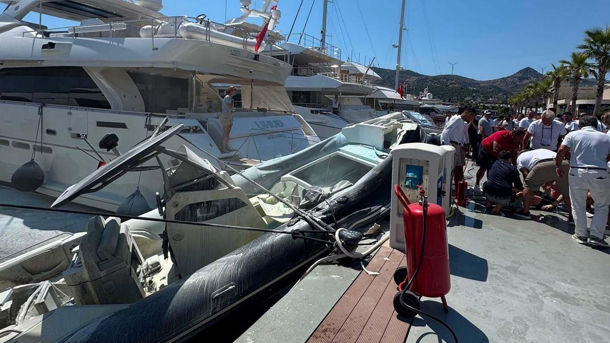 Marinaya demirli lastik botta patlama; 1 yaralı