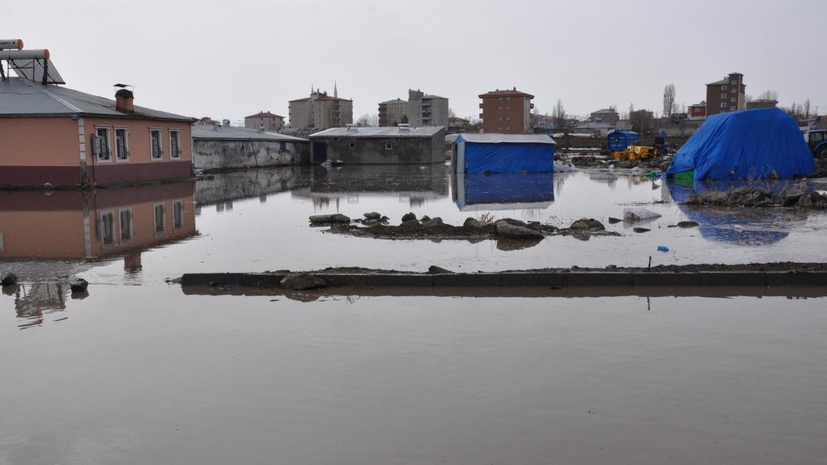 Kars için kuvvetli sağanak uyarısı! Meteoroloji sel, dolu ve yıldırıma karşı tedbir çağrısı