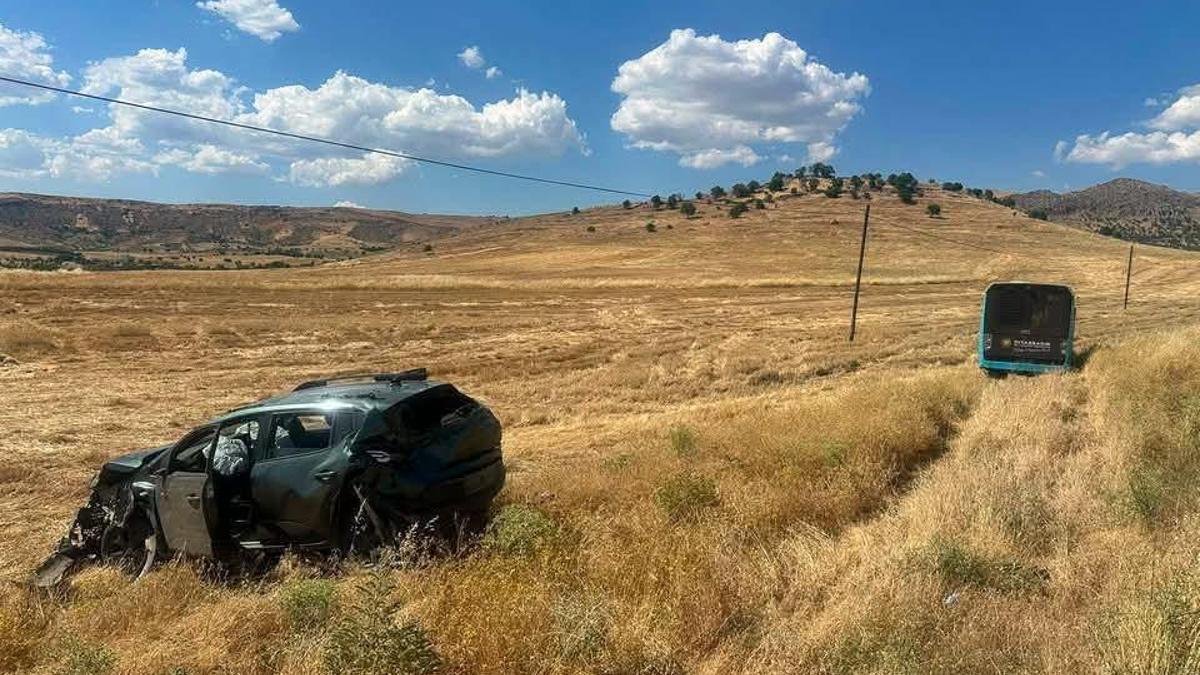 Diyarbakır’da otobüs ile otomobil çarpıştı: 3 yaralı