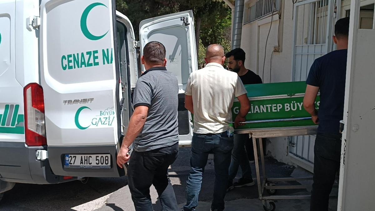 Tartıştığı ağabeyini tabancayla öldürdü