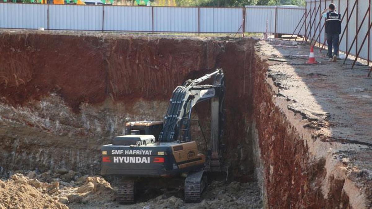 Göçük altında kalan kepçe operatörü hayatını kaybetti