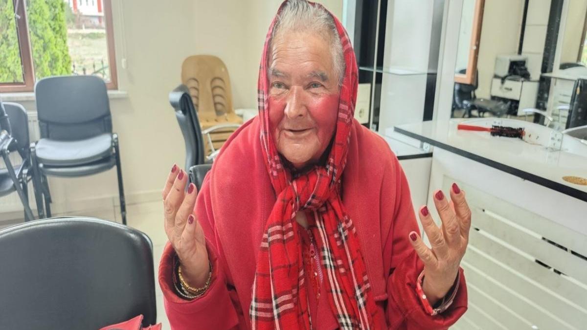 Konya’nın “Kırmızılı Kadını” Sultan Özcan hayatını kaybetti