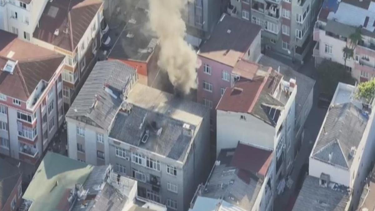 Annesinden istediğini alamadı: Evi baştan aşağı ateşe verdi