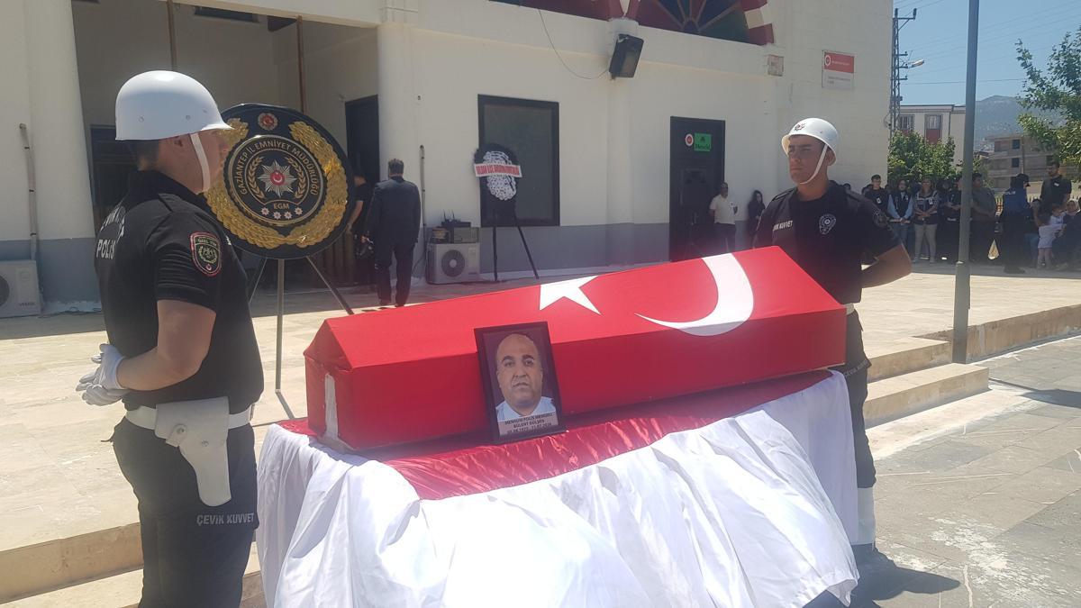 İslahiye'de organ yetmezliği nedeniyle vefat eden polis memuru toprağa verildi