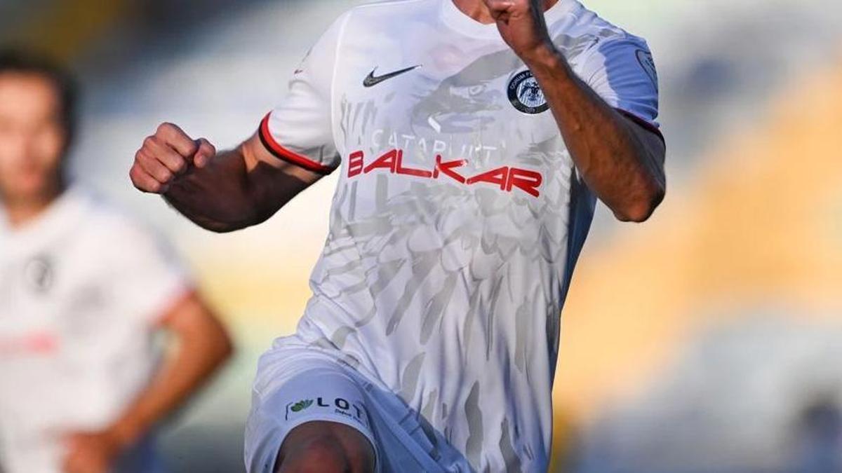 Çorum FK'yı Süper Lig'e çıkardı, kendi 1. Lig takımına transfer oldu