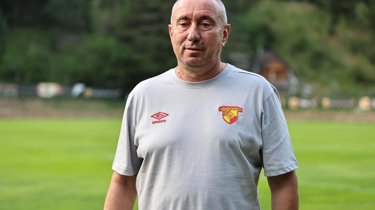 Göztepe Teknik Direktörü Stoilov'dan transfer açıklaması: Kampa yetiştireceğiz
