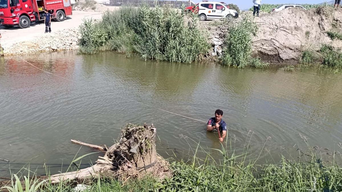 12 yaşındaki çocuk derede boğuldu