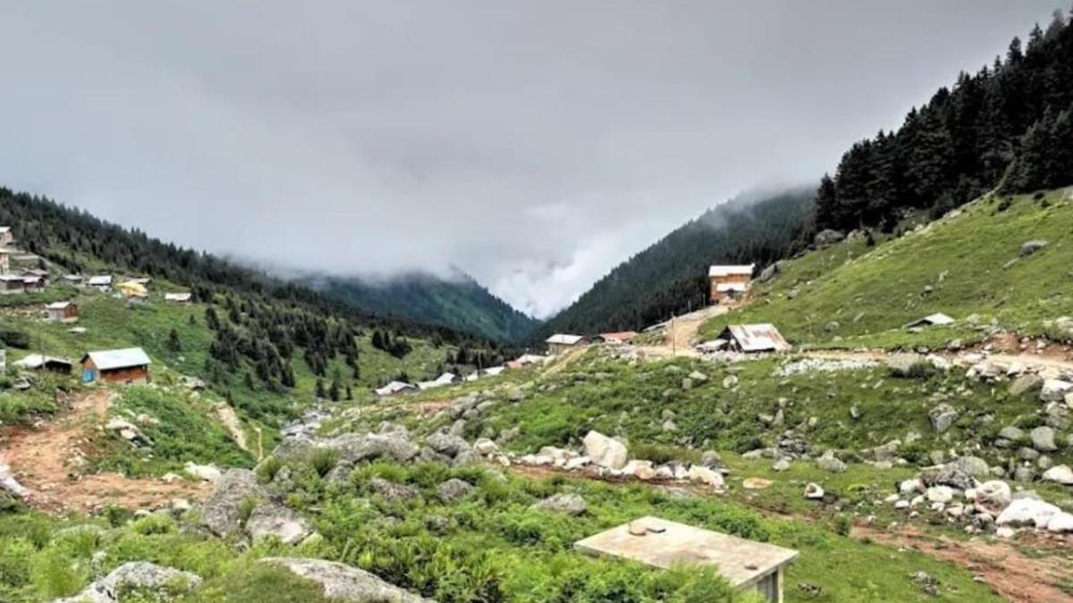 Rus turistler bulundu: Rize'nin Hamlakit Yaylası'nın altı üstüne getirildi