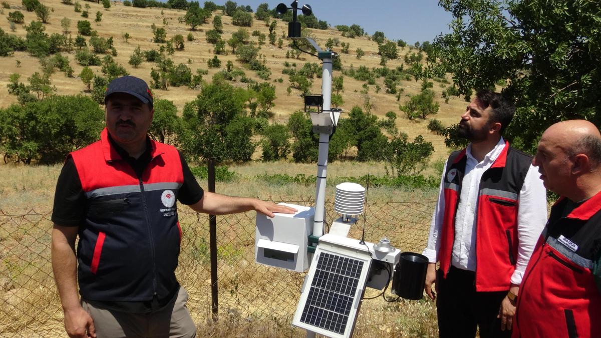 Gercüş’te bağ ve fıstık bahçelerine erken uyarı sistemi kuruldu