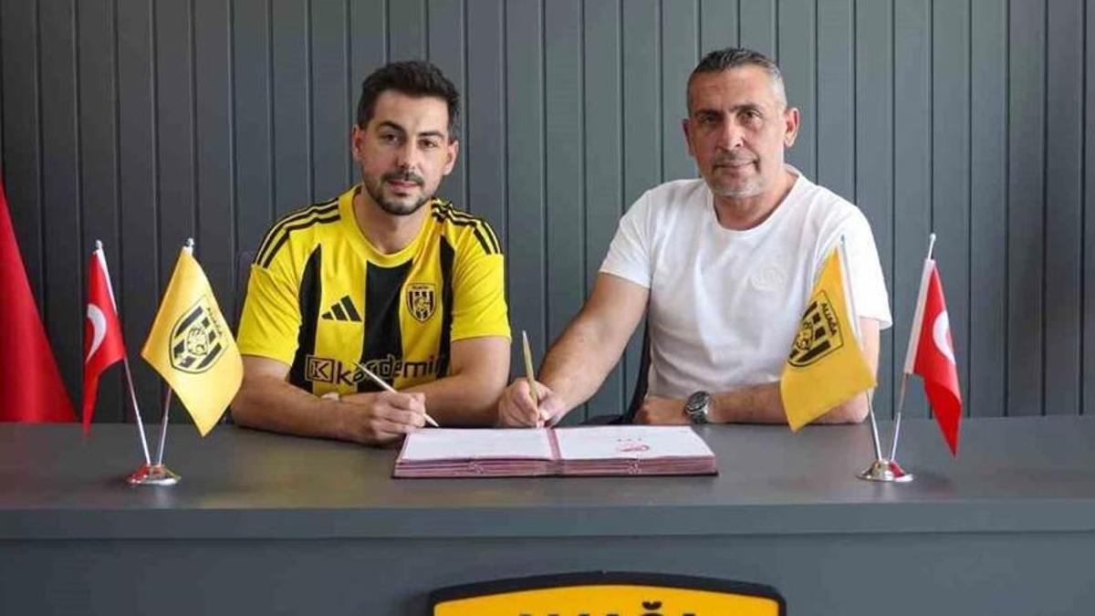 Adana 01 FK'dan ayrıldı, 2. Lig takımına transfer oldu