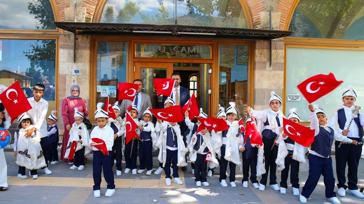 Uşak'ta toplu sünnet töreni yapıldı