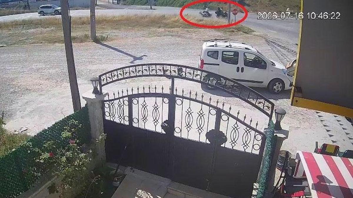 Karı kocanın öldüğü kaza anı saniye saniye kameraya yansıdı
