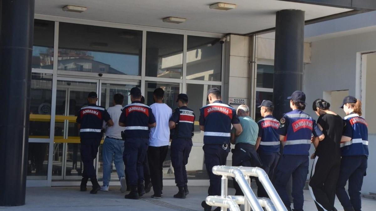 Antalya'da sosyal medya dolandırıcılığı iddiasıyla 4 şüpheli adliyeye sevk edildi