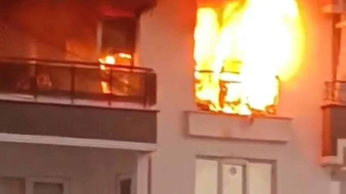 Batman'da apartman dairesinde çıkan yangın söndürüldü