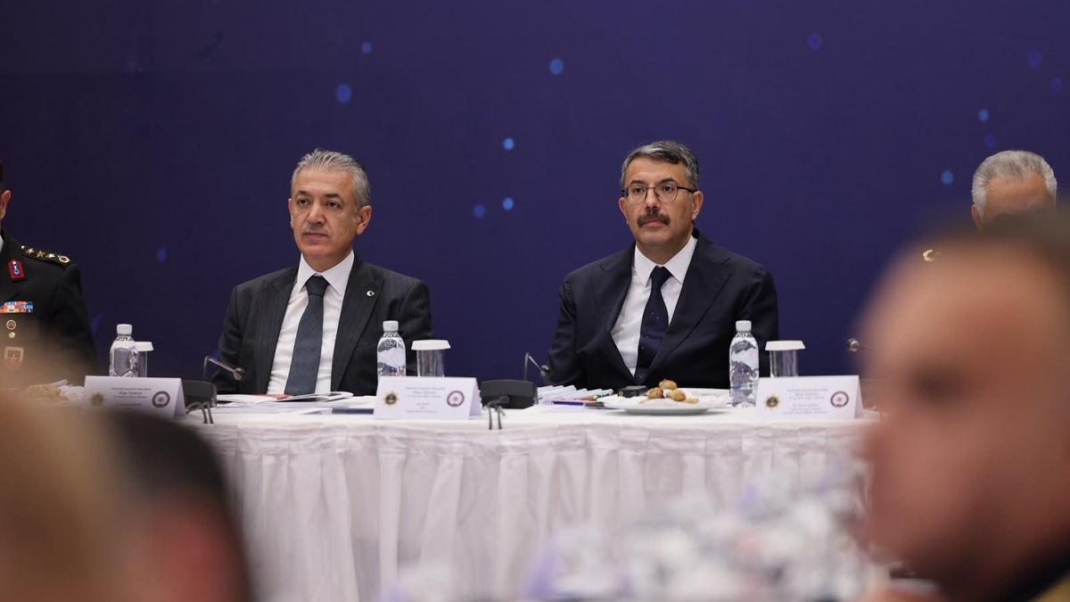 Mardin'de ‘Narkotik suçlarla mücadele bölge değerlendirme toplantısı’ yapıldı