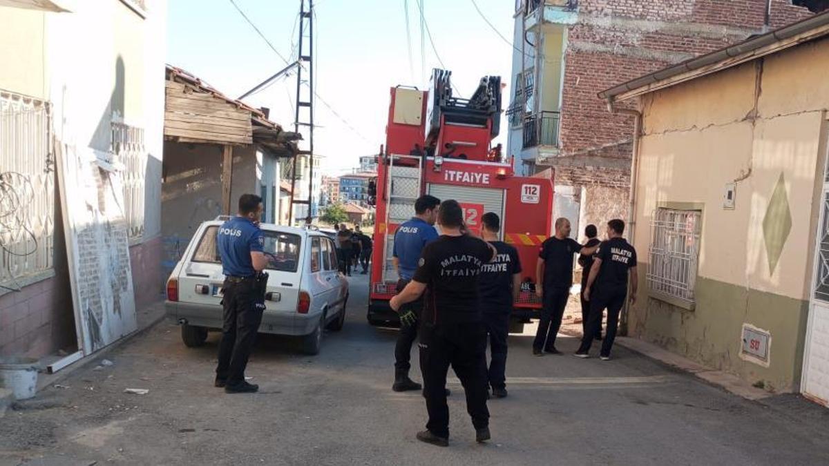 Malatya'da 5 büyüklüğünde deprem! 2 katlı evde göçük oluştu