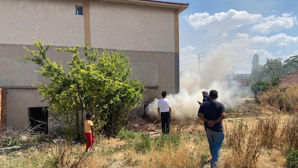 Eskişehir'de 2 katlı müstakil evin bodrum katında çıkan yangın söndürüldü