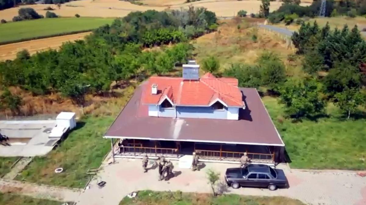 Bağ evinde uyuşturucu yetiştiren şüpheli tutuklandı