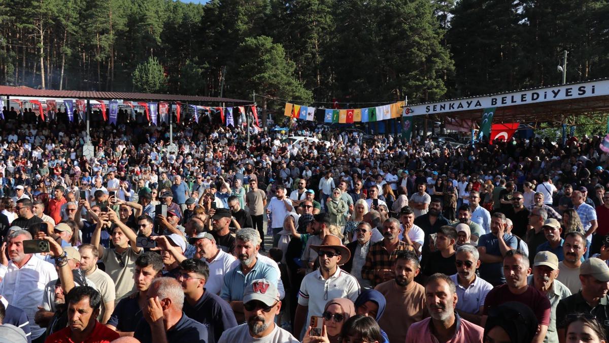 Erzurum'un Şenkaya ilçesinde 20 bin kişi festivalde buluştu
