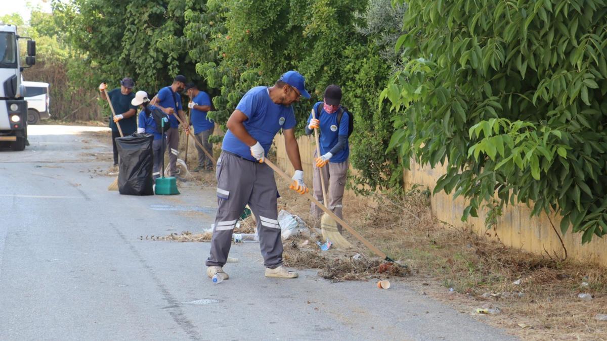 Toroslar’da sokaklar ve ortak yaşam alanları titizlikle temizleniyor
