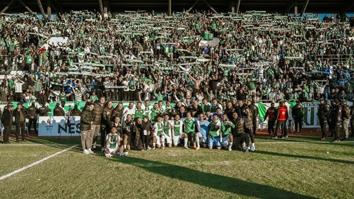Bursaspor-Shakhtar Donetsk maçına taraftardan yoğun ilgi: 15 bin 230 bilet satıldı