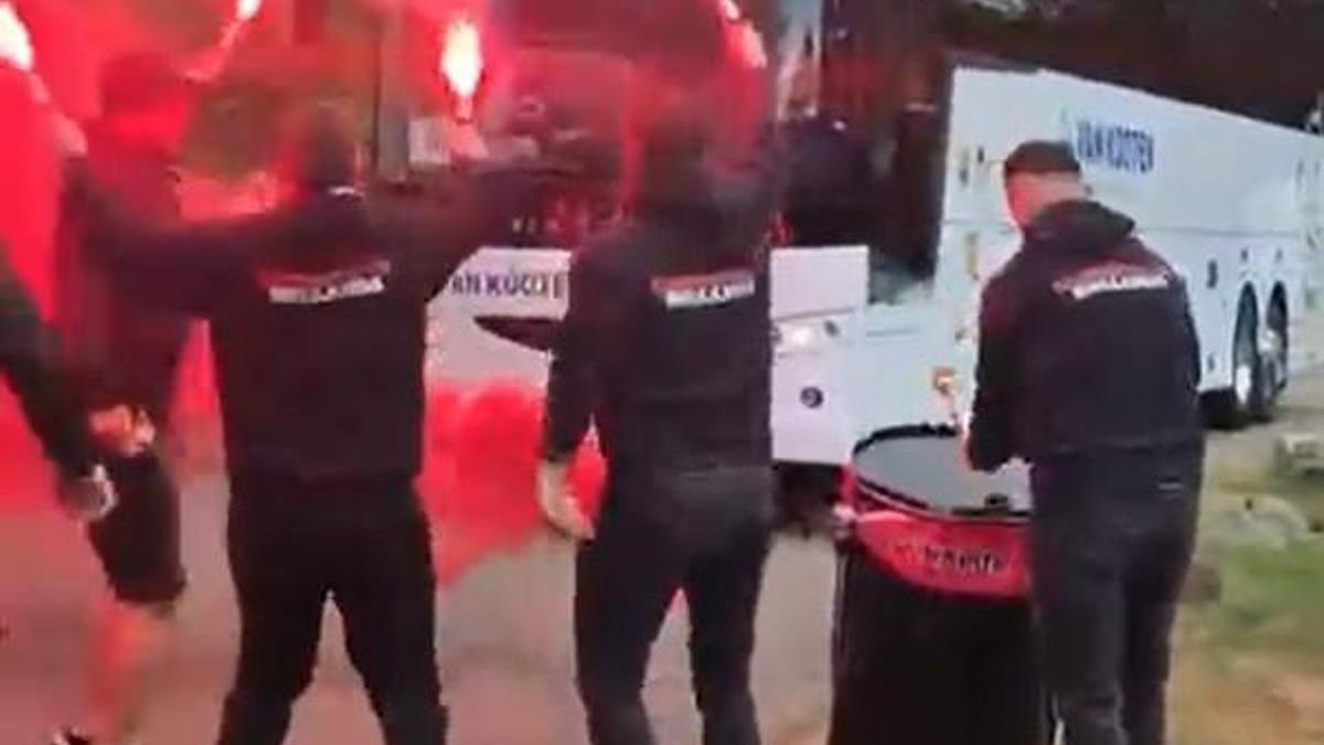 Samsunspor'a Hollanda’da meşaleli karşılama