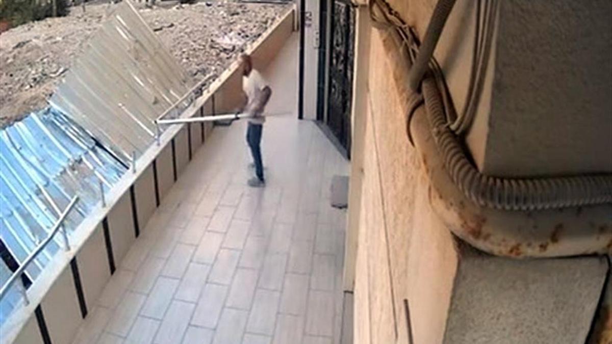 Avcılar'da uyuşturucu ile yakalandılar: Korkulukları çalarken yakayı ele verdiler